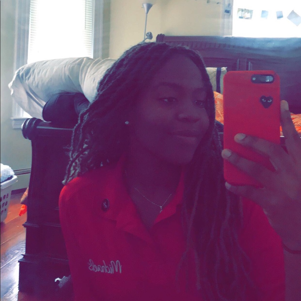 Meet your Posher, Camille